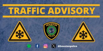 얼어붙은 휴스턴 주요도로 … “제빙작업에 곳곳이 폐쇄”