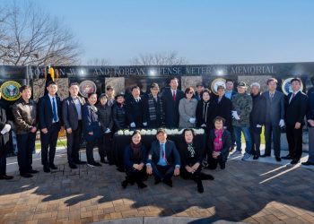 민주평통 달라스협의회, 참전용사기념비 참배하며 신년 출발