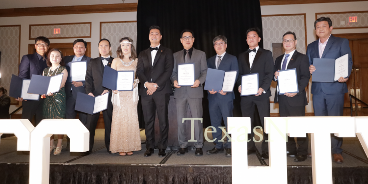 성공적 세대교체 휴스턴 한인상공회의소 … ’30대 이든 리 회장 체제 성공적 안착’