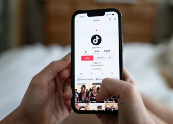 미 하원, 틱톡 금지 법안 통과 … “안보위협”