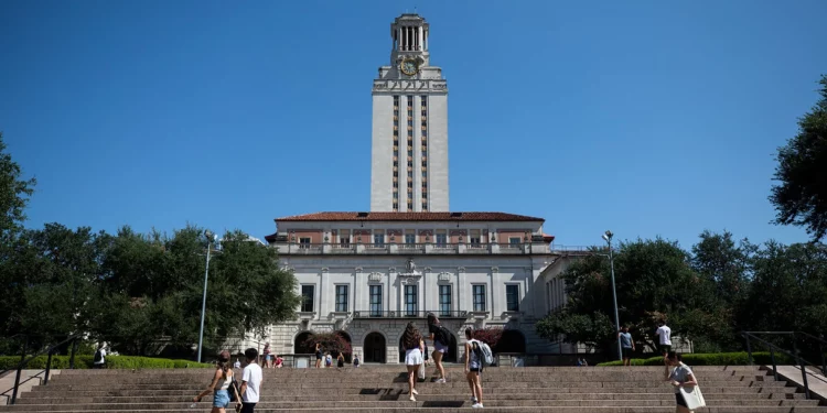 UT 오스틴, DEI 금지령 준수위해 60명 해고 … “유색인종 위한 프로그램 전면폐지”
