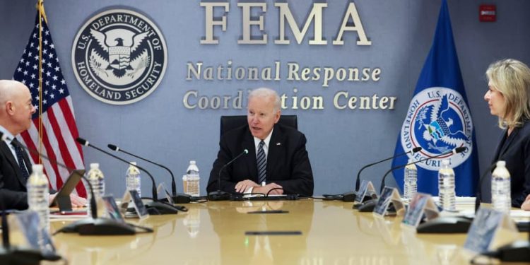 다가오는 허리케인 시즌, FEMA 신청방법 알아두자