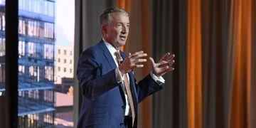 600명 이상 UT오스틴 교직원, 총장 불신임에 서명