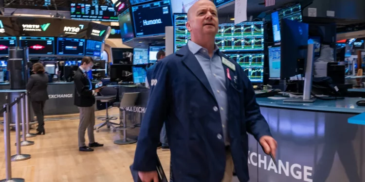 다우존스 산업평균지수, 처음으로 장중 4만선 돌파