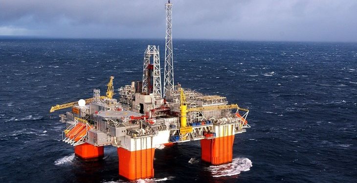 [데스크칼럼] 탄화수소 못찾았지만 일단 파보자?