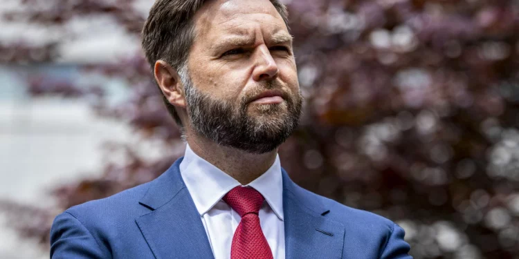 트럼프, 오하이오 상원의원 JD 밴스 부통령 후보로 선택