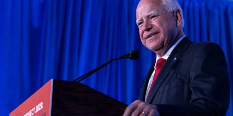 부통령 후보는 미네소타 주지사 ‘팀 월즈’