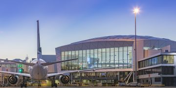 호주 법원 “비행기 회항시킨 난동 승객, 연료비 5,000달러 배상하라”