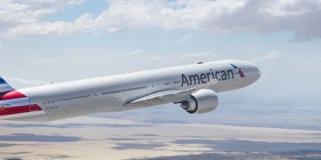 ‘아찔한 순간’ … 비행중인 비행기 문을 열려던 남성 체포