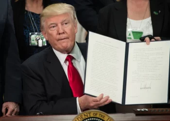 트럼프, 불법이민 추방작전에 한인들도 ‘긴장’ … “한인 7명중 1명은 불체”