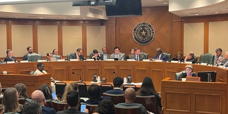 텍사스 상원 위원회, 14만 달러 주택 재산세 면제안 승인