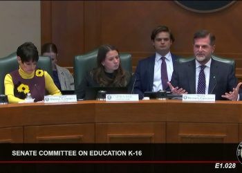 사립학교도 정부지원금 준다는 학교선택법, 의회 통과될까?